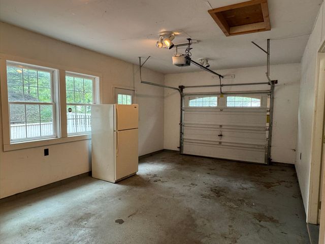 6393 Center Road, Peninsula Twp, MI 49686