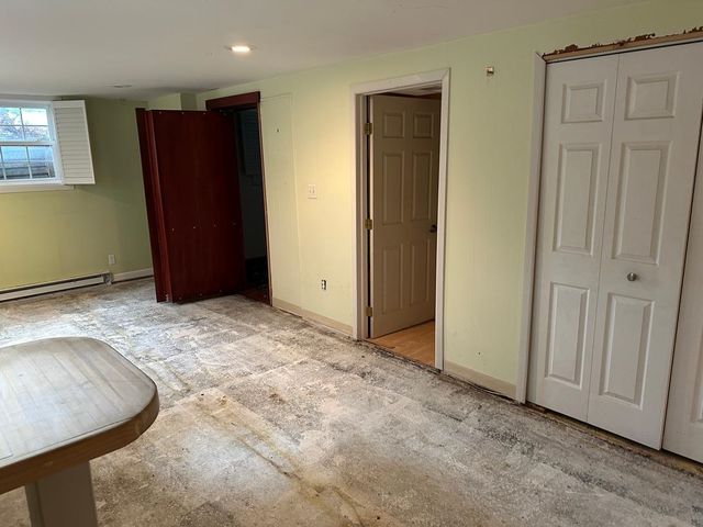 6393 Center Road, Peninsula Twp, MI 49686