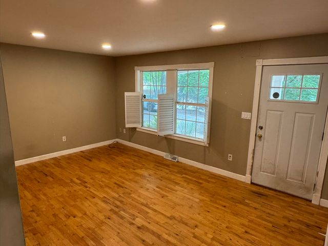 6393 Center Road, Peninsula Twp, MI 49686