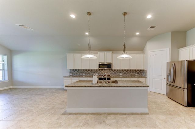 4703 Eagle Cove Lane, League City, TX 77573