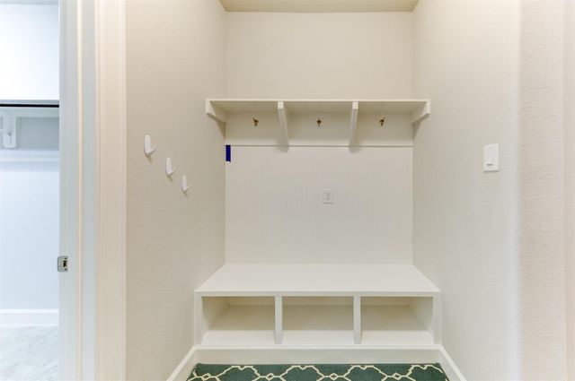 4703 Eagle Cove Lane, League City, TX 77573