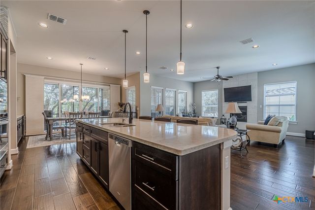 217 Skipping Cedar Street, San Marcos, TX 78666