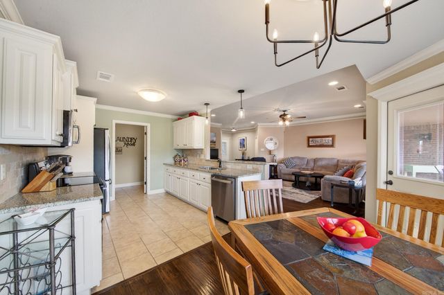 13 Marlin Drive, Austin, AR 72007