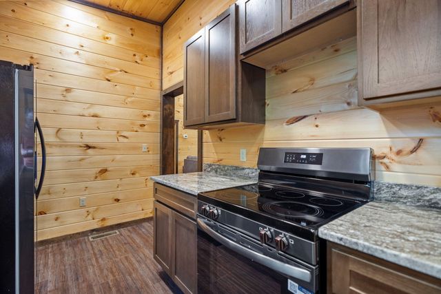 5 Ashland Camp Loop, Zoe, KY 41397