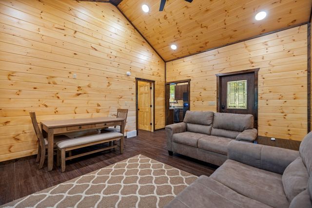 5 Ashland Camp Loop, Zoe, KY 41397