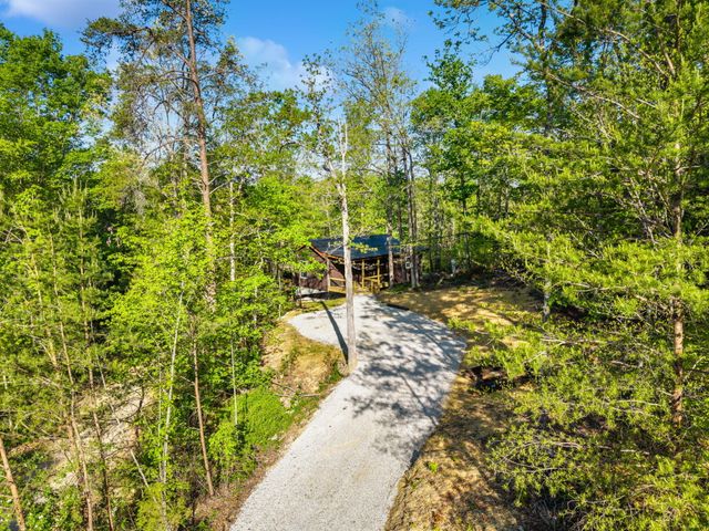 5 Ashland Camp Loop, Zoe, KY 41397