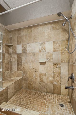 6005 PINO REAL Drive, El Paso, TX 79912