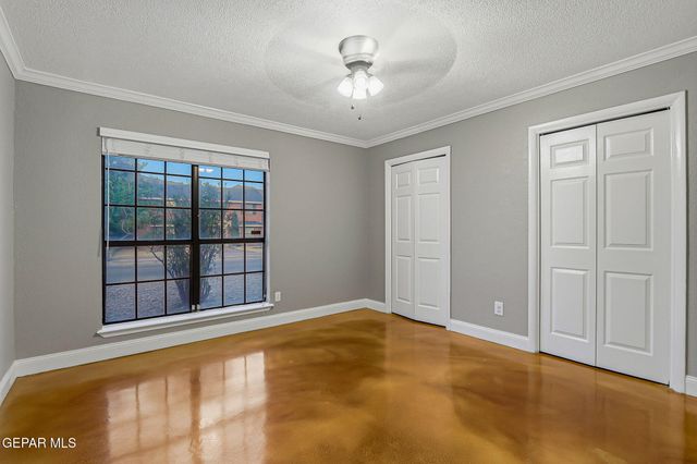 6005 PINO REAL Drive, El Paso, TX 79912