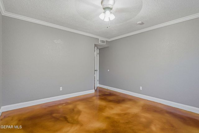 6005 PINO REAL Drive, El Paso, TX 79912