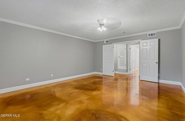 6005 PINO REAL Drive, El Paso, TX 79912