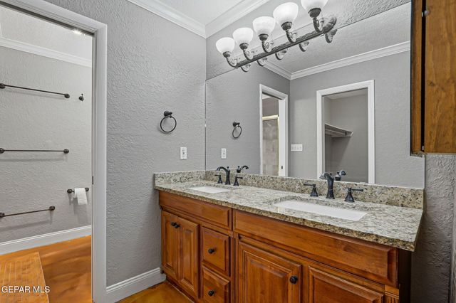 6005 PINO REAL Drive, El Paso, TX 79912
