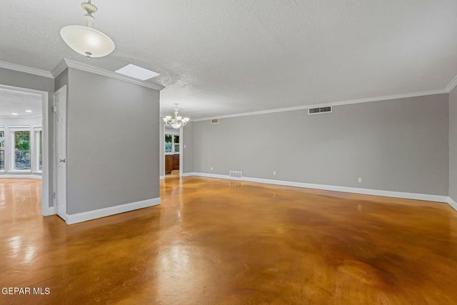 6005 PINO REAL Drive, El Paso, TX 79912