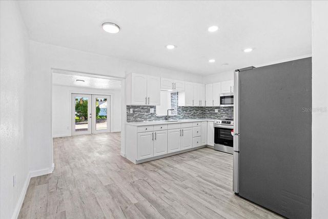 6243 CARLTON AVENUE, Sarasota, FL 34231