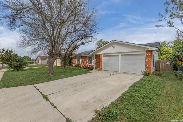 5907 CLIFF TRAIL DR, San Antonio, TX 78250
