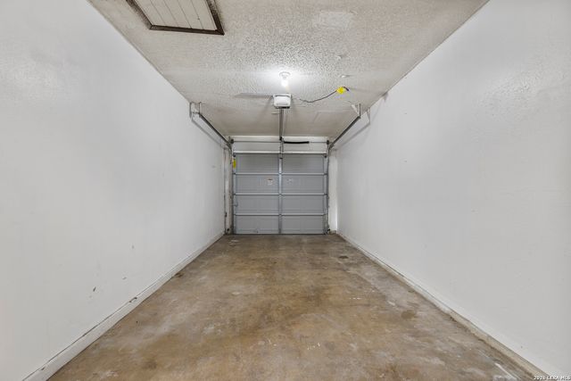 5907 CLIFF TRAIL DR, San Antonio, TX 78250