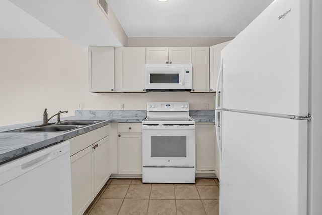 3555 Highway 544 Opas Apt 26C, Conway, SC 29526