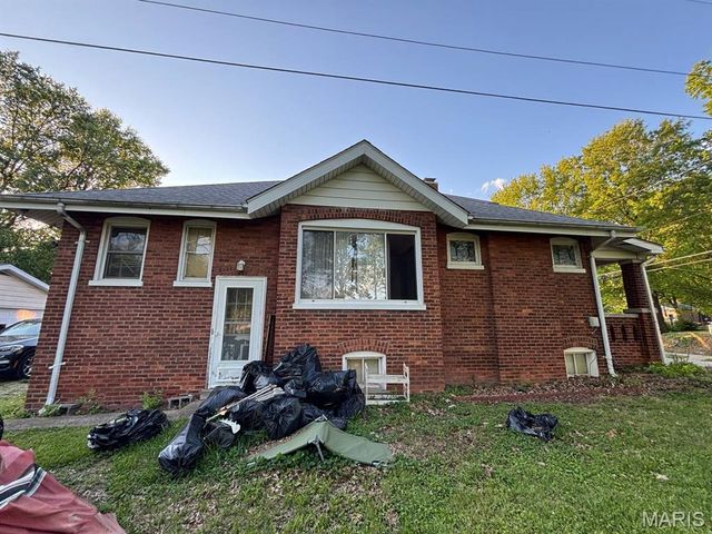 609 Mascoutah Avenue, Belleville, IL 62220