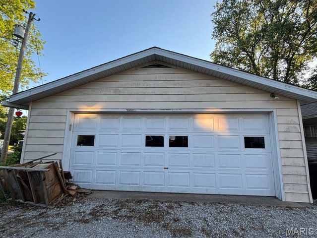 609 Mascoutah Avenue, Belleville, IL 62220