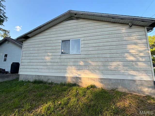 609 Mascoutah Avenue, Belleville, IL 62220