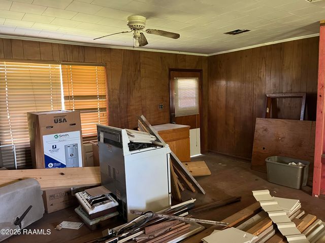 1906 Weeks Island Road, New Iberia, LA 70560