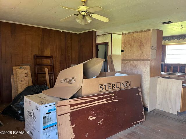 1906 Weeks Island Road, New Iberia, LA 70560