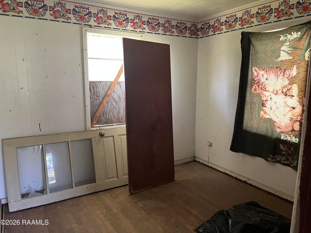 1906 Weeks Island Road, New Iberia, LA 70560