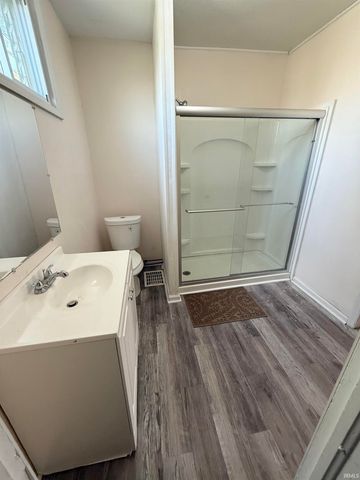 20 Ewing Street, Peru, IN 46970