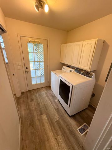 20 Ewing Street, Peru, IN 46970