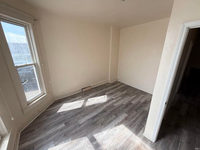 20 Ewing Street, Peru, IN 46970