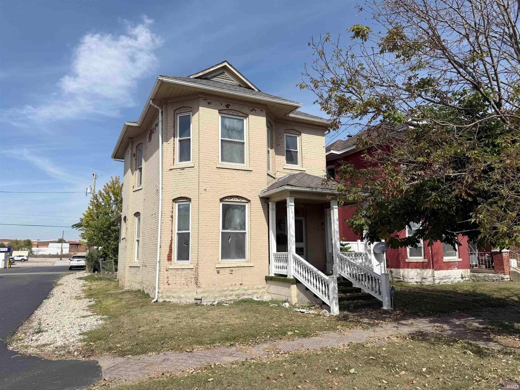 20 Ewing Street, Peru, IN 46970