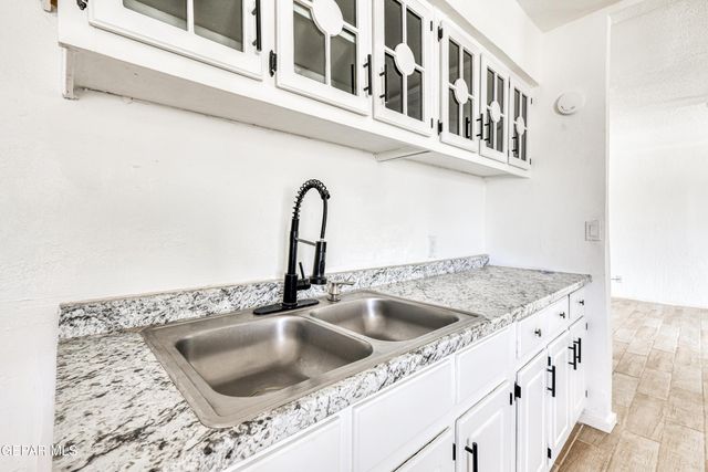 124 Ensenada Way, Socorro, TX 79927