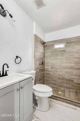 124 Ensenada Way, Socorro, TX 79927