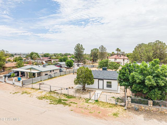 124 Ensenada Way, Socorro, TX 79927