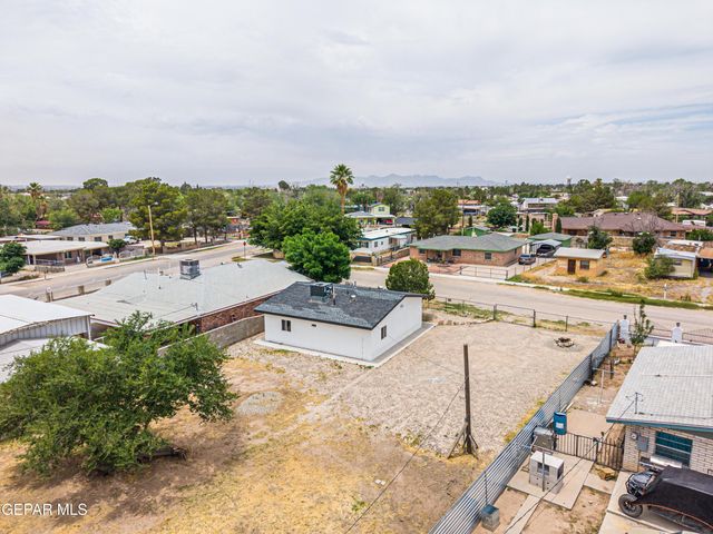 124 Ensenada Way, Socorro, TX 79927