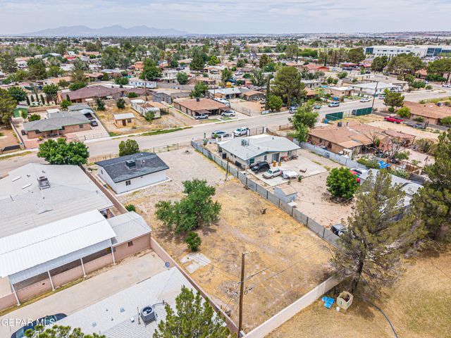 124 Ensenada Way, Socorro, TX 79927