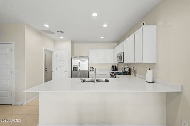 5609 S 23RD Drive, Phoenix, AZ 85041