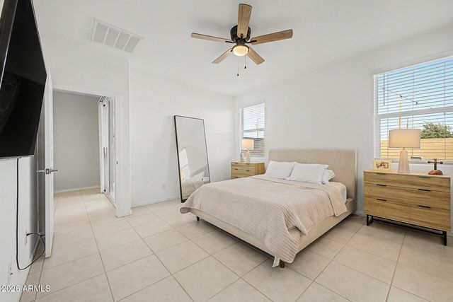 5609 S 23RD Drive, Phoenix, AZ 85041