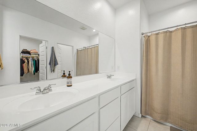 5609 S 23RD Drive, Phoenix, AZ 85041