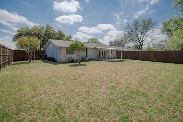 5302 Saddleback Road, Garland, TX 75043