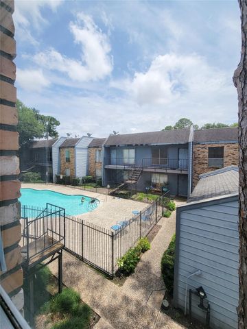 6202 Skyline 32, Houston, TX 77057