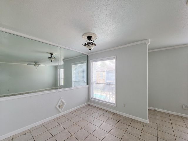 6202 Skyline 32, Houston, TX 77057