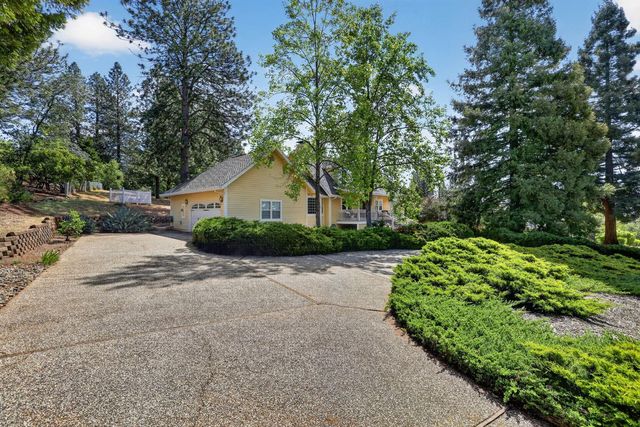 3597 Camino Hills Dr, Camino, CA 95709