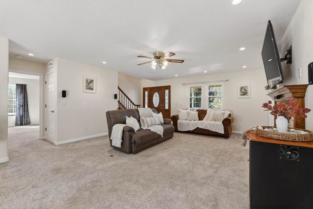 3597 Camino Hills Dr, Camino, CA 95709