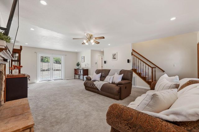 3597 Camino Hills Dr, Camino, CA 95709