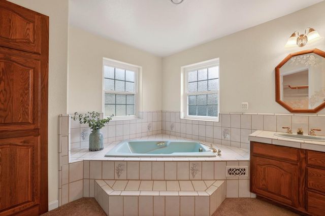 3597 Camino Hills Dr, Camino, CA 95709