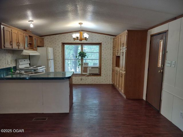 6274 Douglas Fir Road, Joplin, MO 64804
