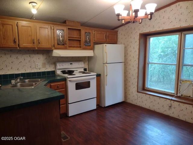 6274 Douglas Fir Road, Joplin, MO 64804