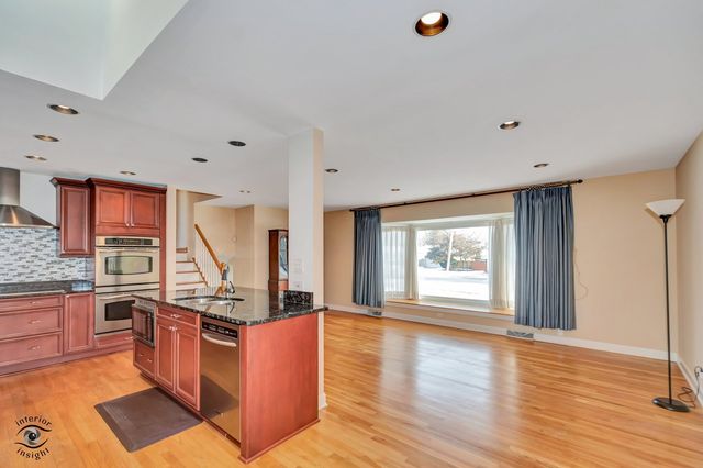 2815 Helen Drive, Glenview, IL 60025