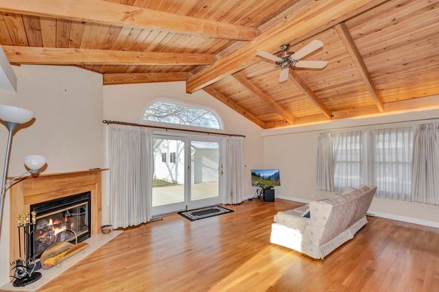 2815 Helen Drive, Glenview, IL 60025