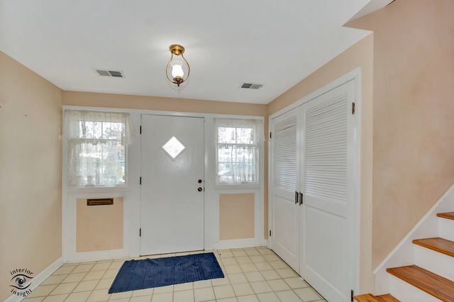 2815 Helen Drive, Glenview, IL 60025